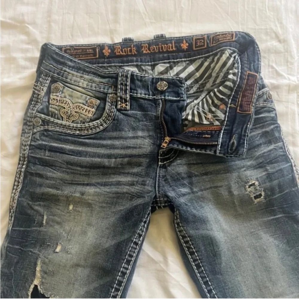 Rock revival slim straight jeans
